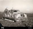 the-first-vickers-hovertruck-a-conversion-of-a-standard-long-wheel-base-land-rover-2M97P3G.jpg